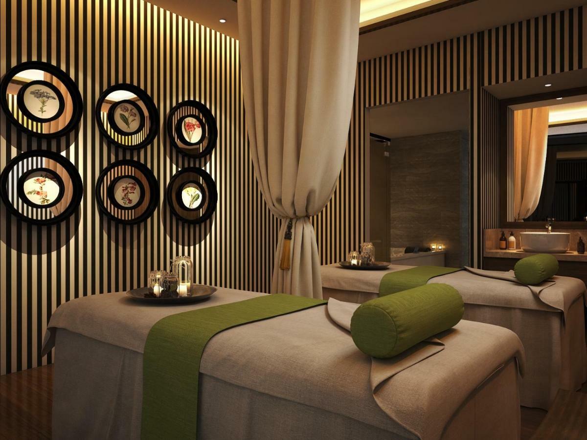 Maximilan Danang Beach Hotel Zewnętrze zdjęcie